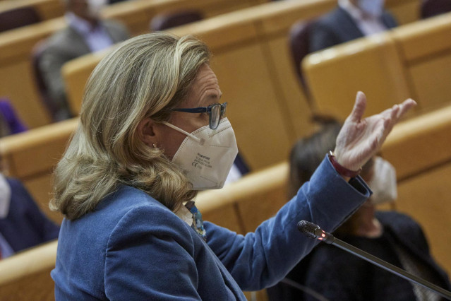 Archivo - La vicepresidenta de Asuntos Económicos, Nadia Calviño interviene en una imagen de archivo durante una sesión de control al Gobierno en el Senado, en Madrid (España), a 2 de febrero de 2021.