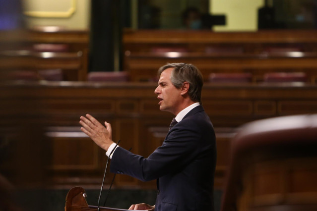 Archivo - El diputado del PP Antonio González Terol interviene durante una sesión plenaria en la Cámara Baja, en Madrid (España), a 30 de noviembre de 2020.