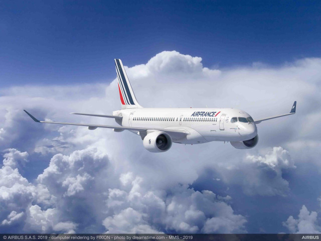 Archivo - Avión A220.