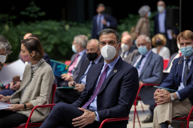 La ministra de Industria, Comercio y Turismo, Reyes Maroto y el presidente del Gobierno, Pedro Sánchez, durante la presentación del Plan de Acción para la Internacionalización de la Economía Española 2021-2022.
