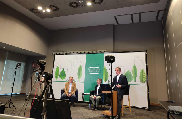 Presentación del informe de Arval.