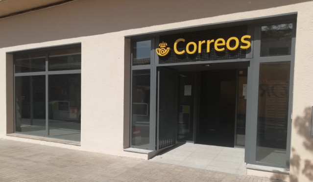 Archivo - Nueva oficina de Correos en Cardedeu (Barcelona).