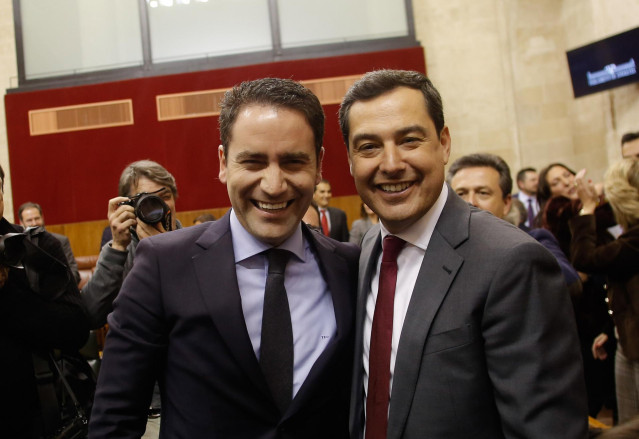 Archivo - El presidente de la Junta de Andalucía, Juanma Moreno y secretario general del PP Teodoro García Egea
