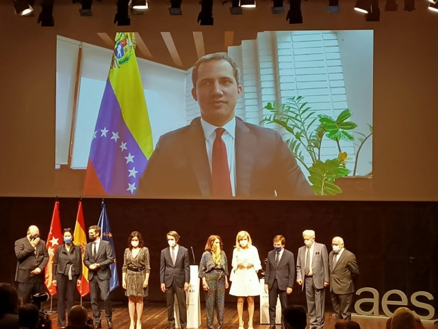 La Fundación FAES entrega el X Premio FAES de la Libertad a Juan Guaidó con la presencia del expresidente del Gobierno José María Aznar, la presidenta de la Comunidad de Madrid, Isabel Díaz Ayuso, y el líder del PP, Pablo Casado, entre otros.