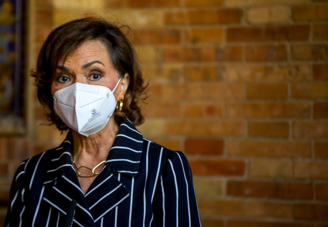 La vicepresidenta del Gobierno, Carmen Calvo, este viernes en Sevilla  antes de clausurar el acto de presentación del libro 'Memoria Democrática. Fosas y exhumaciones