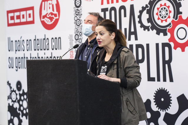 La eurodiputada de Unidas Podemos Sira Rego interviene durante una rueda de prensa en el Círculo de Bellas Artes, a 1 de mayo de 2021, en Madrid, (España). Este sábado CCOO y UGT han convocado concentraciones en varias partes de España con motivo del Día