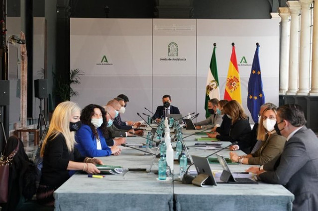 Archivo - Reunión del Consejo de Gobierno de la Junta de Andalucía encabezada por su presidente, Juanma Moreno