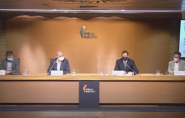 Mesa redonda en el Salón del Automóvil de Ocasión de Madrid.