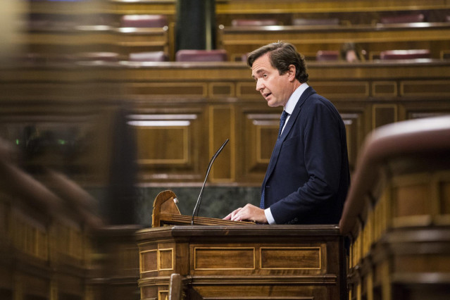 El portavoz adjunto de Exteriores del Grupo Popular en el Congreso y diputado del PP por Granada, Pablo Hispán, durante una sesión plenaria en el Congreso de los Diputados, a 8 de junio de 2021, en Madrid, (España).