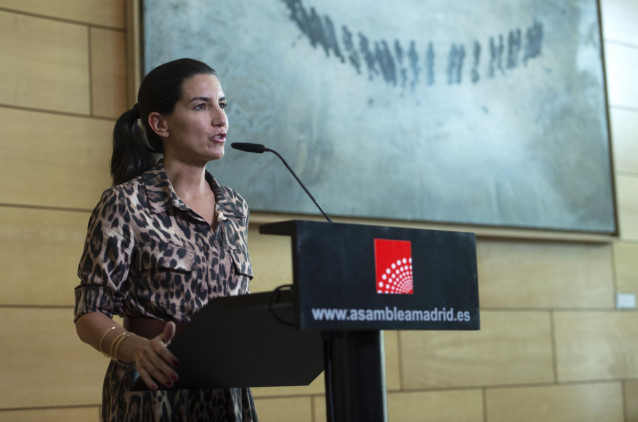La portavoz de Vox en la Asamblea de Madrid, Rocío Monasterio, responde a los medios tras una reunión con la presidenta de la Asamblea de Madrid, a 14 de junio de 2021, en Madrid (España).