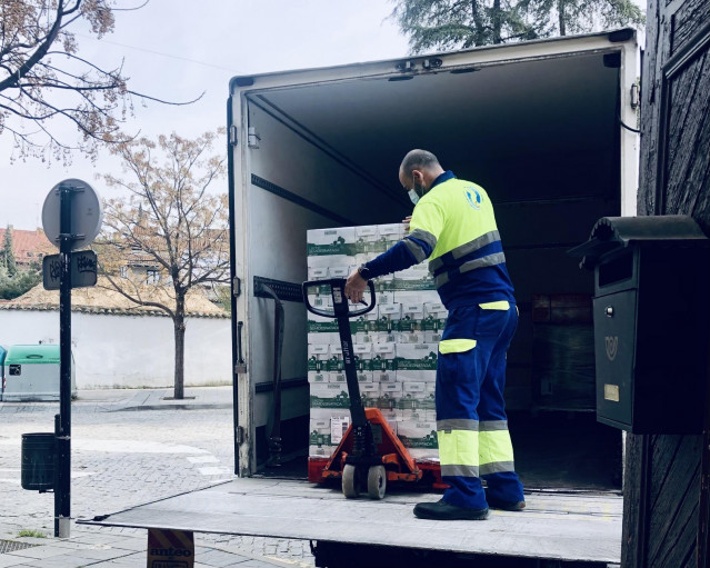 Archivo - Imagen de recurso de un trabajador de Mercadona.