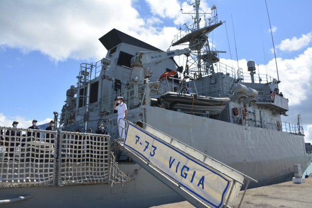 El patrullero 'Vigía' zarpa de la estación marítima de Puntales