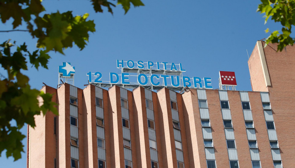 Archivo - Fachada del Hospital 12 de Octubre