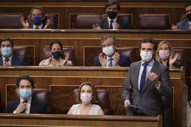 El líder del PP, Pablo Casado, interviene en una sesión de control al Gobierno en el Congreso de los Diputados, a 23 de junio de 2021, en Madrid, (España).