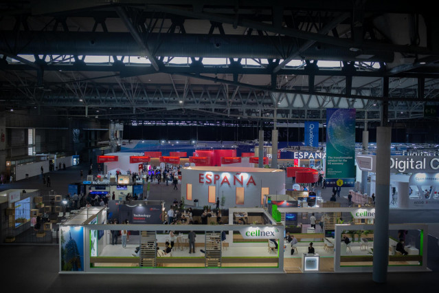 Stands de la XIV edición del Mobile World Congress (MWC 2021) en el recinto Gran Via de Fira de Barcelona, en L'Hospitalet de Llobregat, Barcelona, Catalunya (España).