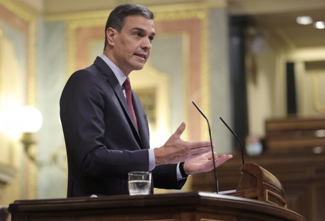 El presidente del Gobierno, Pedro Sánchez, interviene en una sesión de control al Gobierno en el Congreso de los Diputados, a 30 de junio de 2021, en Madrid, (España)