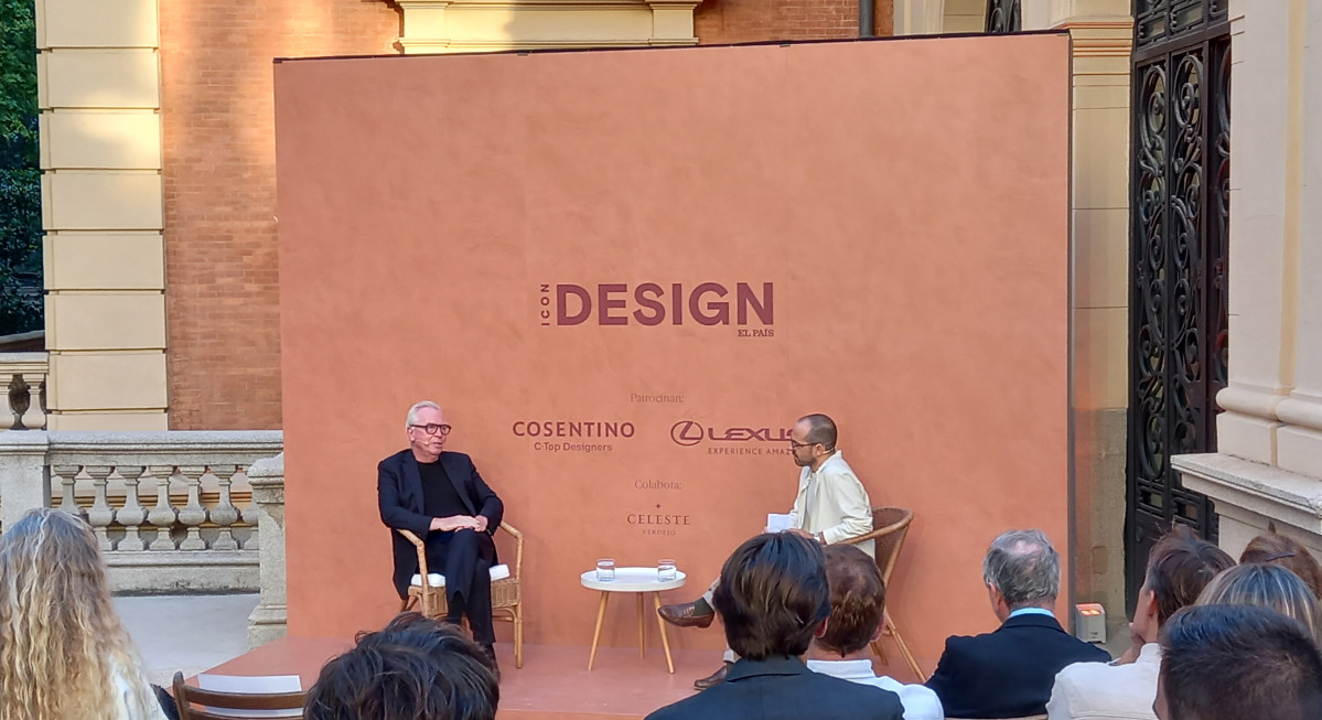 David Chipperfield y Daniel Garcu00eda Evento ICON Design escenario Dekton by Cosentino (1)