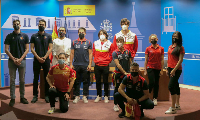 Archivo - Deportistas olímpicos españoles, durante el acto de presentación del proceso para su vacunación, en la sede del Ministerio de Cultura y Deporte.