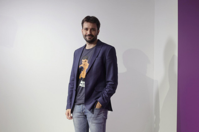 El secretario primero de la Mesa del Congreso y secretario de Educación de la dirección estatal de Podemos, Javier Sánchez Serna, durante una entrevista para Europa Press en la sede de Podemos, a 30 de julio de 2021, en Madrid (España).