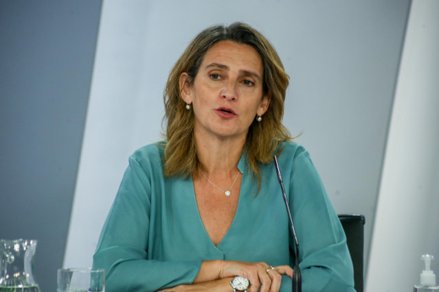 La vicepresidenta tercera y ministra para la Transición Ecológica y el Reto Demográfico, Teresa Ribera, comparece en una rueda de prensa tras una reunión del Consejo de Ministros en Moncloa, a 3 de agosto de 2021, en Madrid, (España). El Gobierno ha aprob