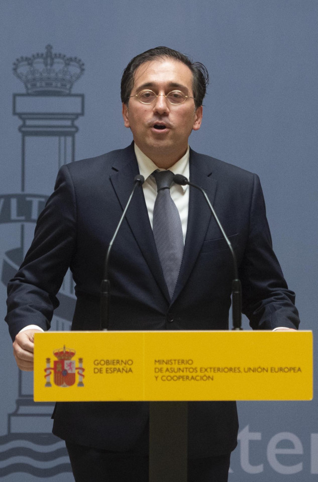 El ministro de Asuntos Exteriores, Unión Europea y Cooperación, José Manuel Albares, durante el acto por el que el nuevo subsecretario del Ministerio ha tomado posesión del cargo