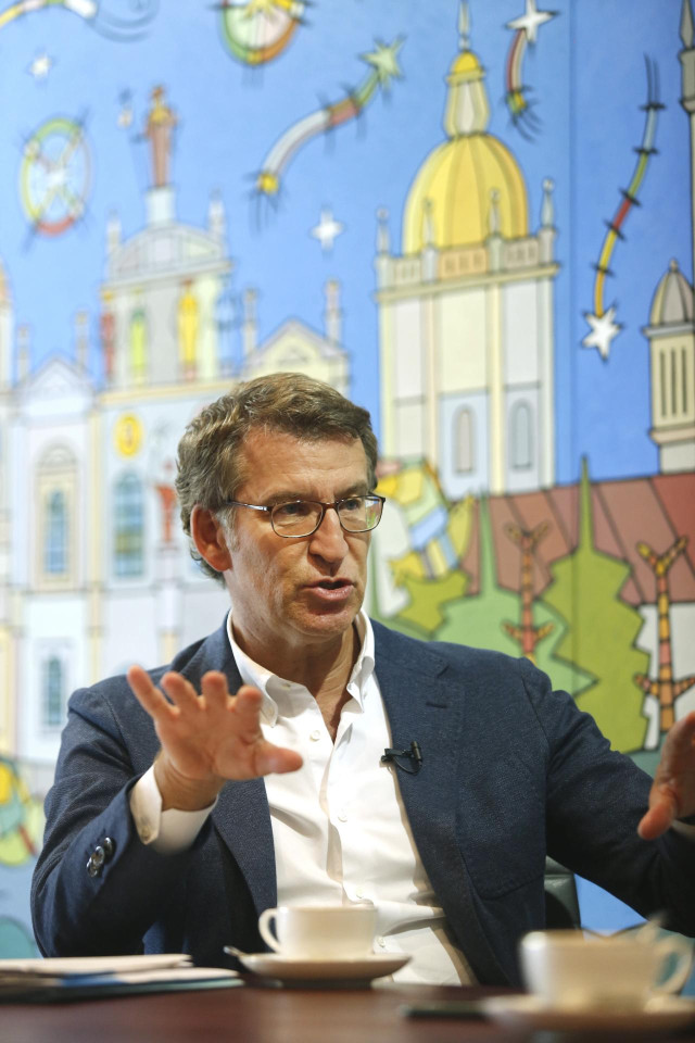 El presidente de la Xunta de Galicia, Alberto Núñez Feijóo, durante una entrevista con Europa Press, a 4 de agosto de 2021, en Santiago de Compostela, A Coruña, Galicia, (España).