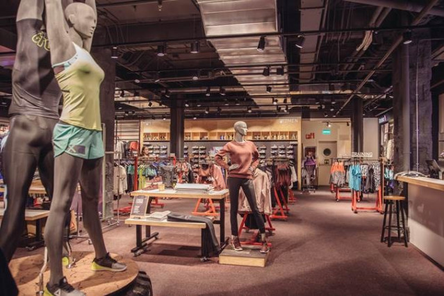 Archivo - Tienda de Reebok