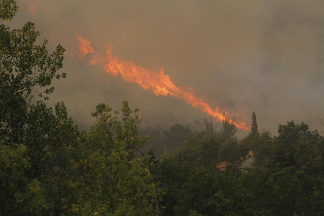 Incendio en el término municipal de Navalacruz (Ávila), a 16 de agosto de 2021.