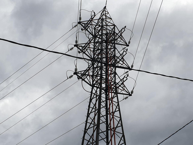 Archivo - Torres de electricidad