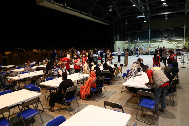 Archivo - Instalaciones para la acogida de refugiados afganos en Torrejón