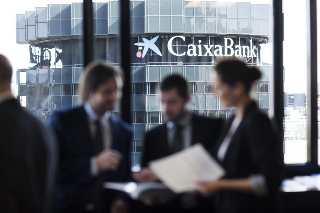 Archivo - Economía.-(AMP) Los bonos verdes de CaixaBank evitan la emisión de 1,5 millones de toneladas de gases contaminantes