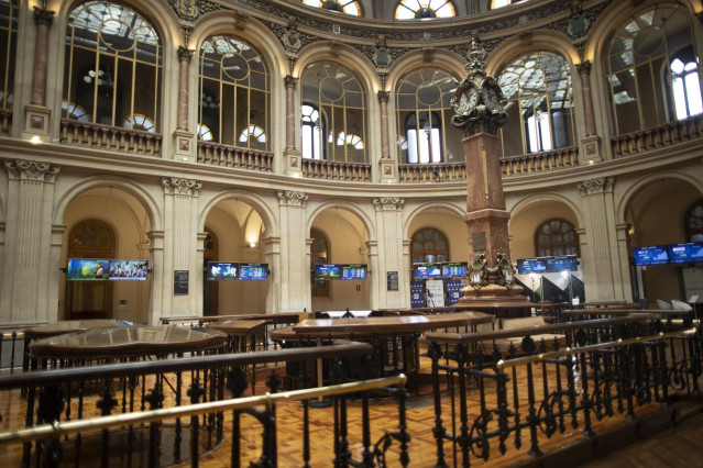 Archivo - Interior del Palacio de la Bolsa, a 9 de julio de 2021, en Madrid, (España).