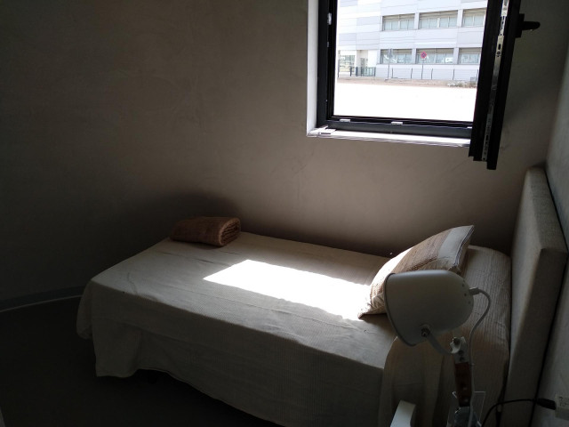Archivo - Dormitorio de UNA casa