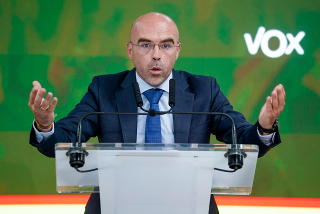 Archivo - El vicepresidente primero de Acción Política y eurodiputado de Vox, Jorge Buxadé