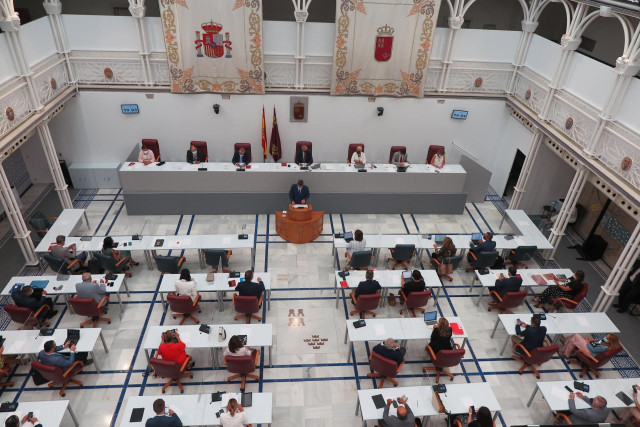 El consejero de Agua, Agricultura, Ganadería, Pesca y Medio Ambiente, Antonio Luengo, comparece en la Asamblea Regional para informar sobre la situación del Mar Menor