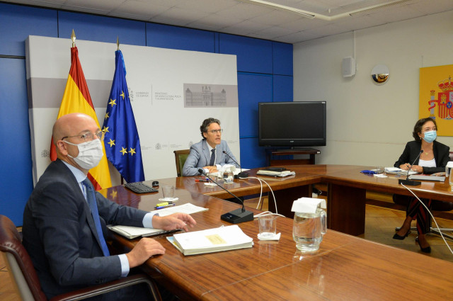El secretario general de Agricultura y Alimentación, Fernando Miranda, se reúne por videoconferencia con representantes de las CCAA