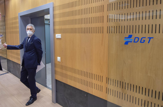 El ministro de Interior, Fernando Grande-Marlaska, a su llegada a la presentación del balance de la Operación Verano de la Dirección General de Tráfico (DGT)