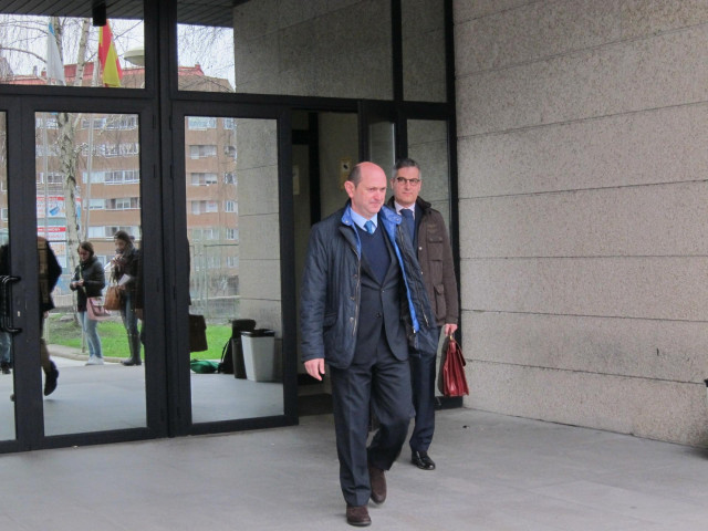 Archivo - El expresidente de la Diputación Provincial de Pontevedra, Rafael Louzán en los juzgados de Vigo citado por la Patos