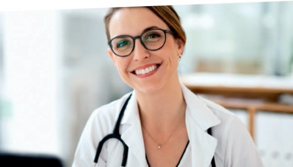 Archivo - Imagen de recurso de seguros de salud cedida por Adeslas.