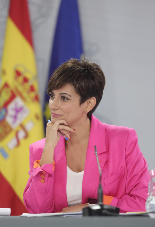 La ministra Portavoz, Isabel Rodríguez, tras la reunión del Consejo