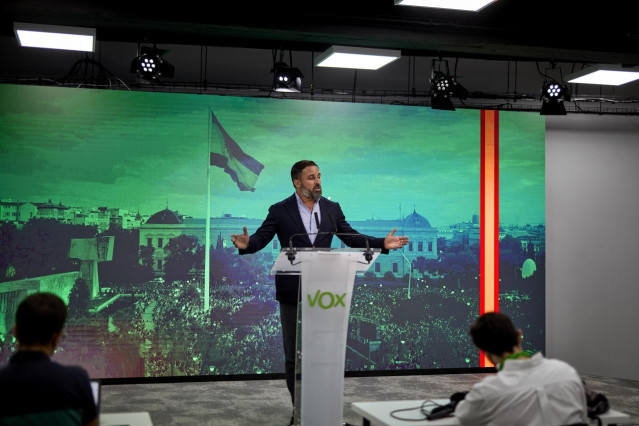 El presidente de Vox, Santiago Abascal, en una rueda de prensa