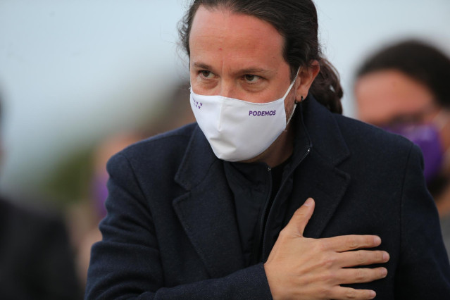 Archivo - Imagen de recurso del  exsecretario general de Podemos Pablo Iglesias durante el acto de cierre de campaña del partido en el anfiteatro Lourdes y Mariano del parque de la Cuña Verde de Vicálvaro, a 2 de mayo de 2021, en Madrid (España).