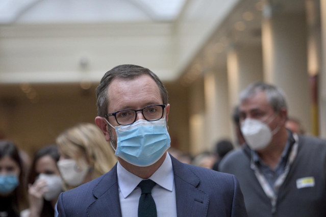 Archivo - El portavoz del Grupo Popular en el Senado, Javier Maroto, se dirige a una sesión de control al Gobierno en la Cámara Alta, a 13 de abril de 2021, en Madrid (España).