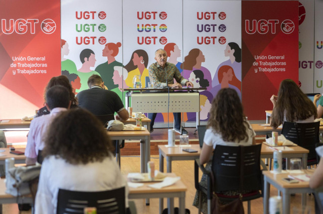 El secretario general de UGT, Pepe Álvarez, participa en el tradicional encuentro informativo de inicio de curso del sindicato, a 8 de septiembre de 2021, en Madrid (España).
