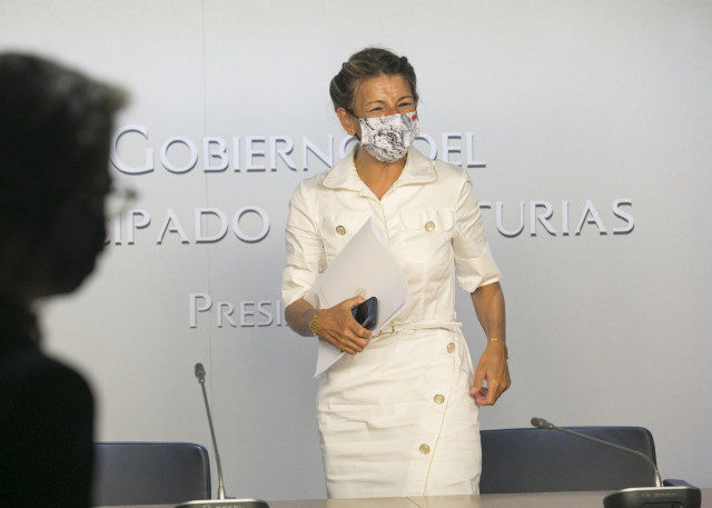 La vicepresidenta segunda y ministra de Trabajo y Economía Social, Yolanda Díaz, a su llegada a una rueda de prensa en la sede del Principado en Oviedo, a 6 de septiembre de 2021, en Oviedo, Asturias, (España).