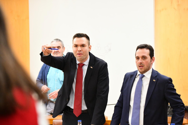 Archivo - Imagen de archivo de Carlos Verdejo, de Vox en Ceuta, durante una sesión de la Asamblea de Ceuta en enero de 2020