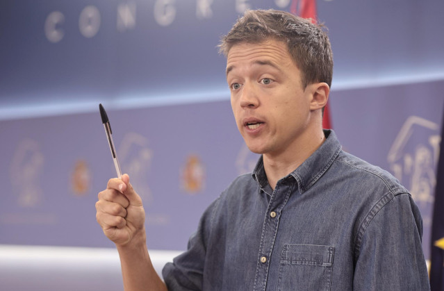 Archivo - El líder de Más País, Íñigo Errejón, interviene en una rueda de prensa anterior a una Junta de Portavoces, a 15 de junio de 2021, en la Sala Constitucional del Congreso de los Diputados, a 15 de junio de 2021, en Madrid, (España).