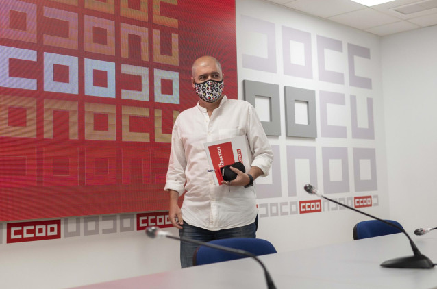 El secretario general de de CCOO, Unai Sordo, a su llegada a una rueda de prensa de un encuentro informativo de inicio de curso del sindicato, a 10 de septiembre de 2021, en Madrid (España).