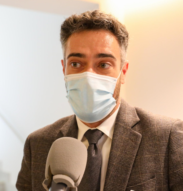 Archivo - El diputado en el Congreso del PSOE, Felipe Sicilia, responde a los medios tras la Comisión de Investigación sobre uso del PP de recursos del Ministerio del Interior, en Madrid (España), a 22 de enero de 2021