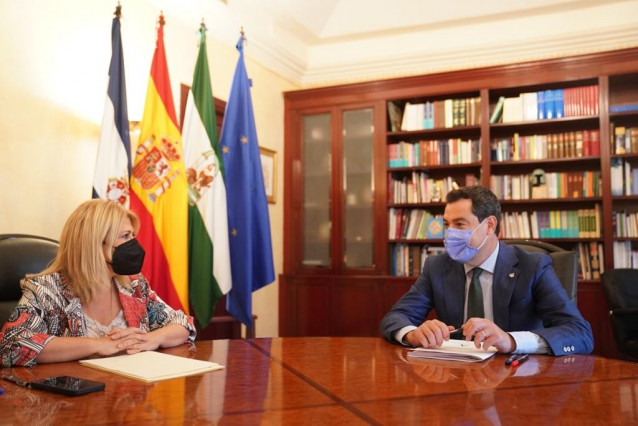 Juanma Moreno con la alcaldesa de Jerez en el Ayuntamiento jerezano